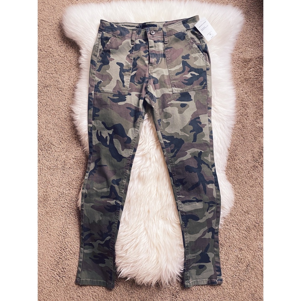 NWT sanctuary Camo pants